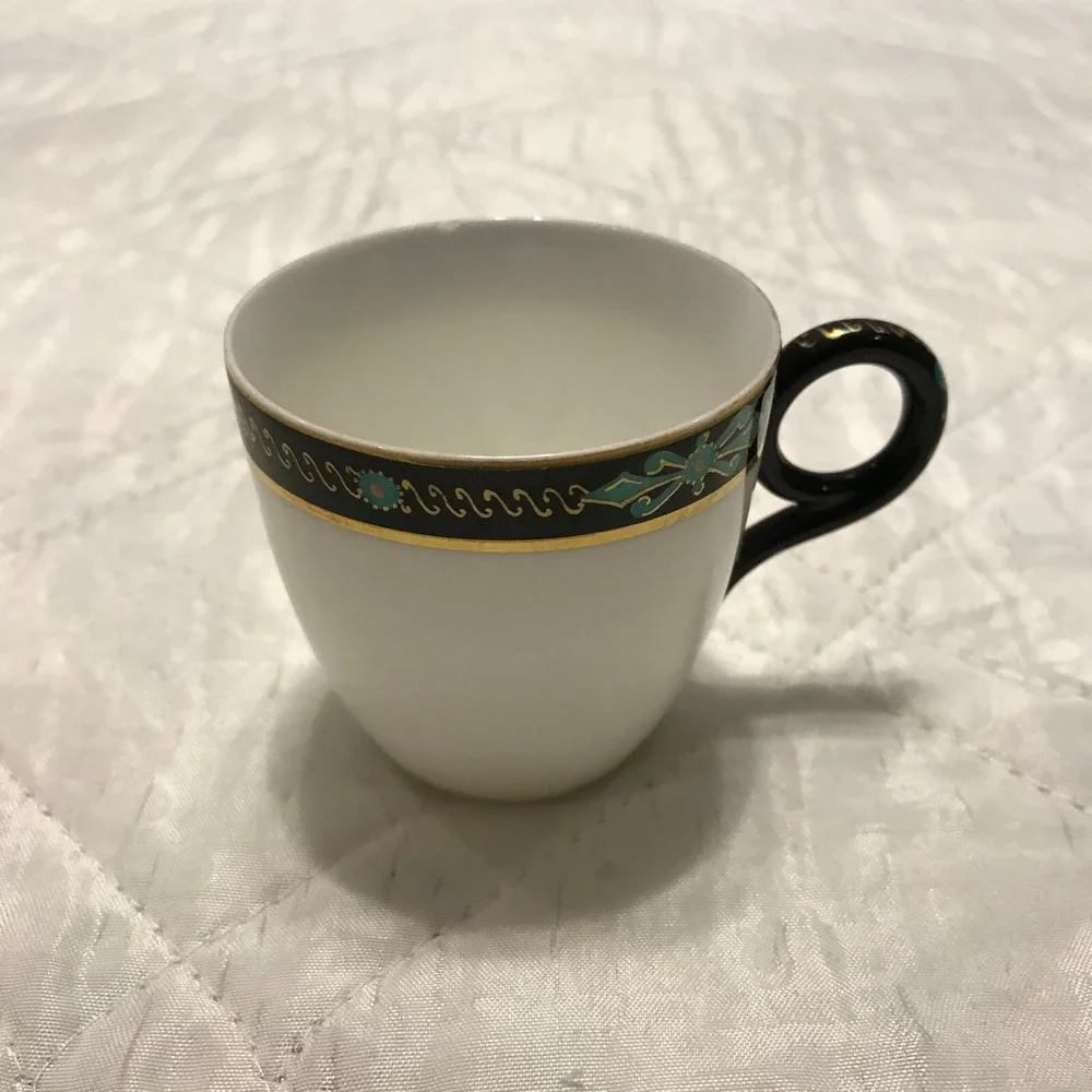 Vintage circle handle Tea Cup